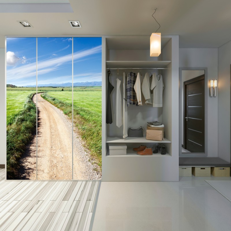 Naklejka na szafę wijąca się wiejska droga przez zielone łąki – Wallissimo® Naklejka na szafę wijąca się wiejska droga przez zielone łąki – Wallissimo®