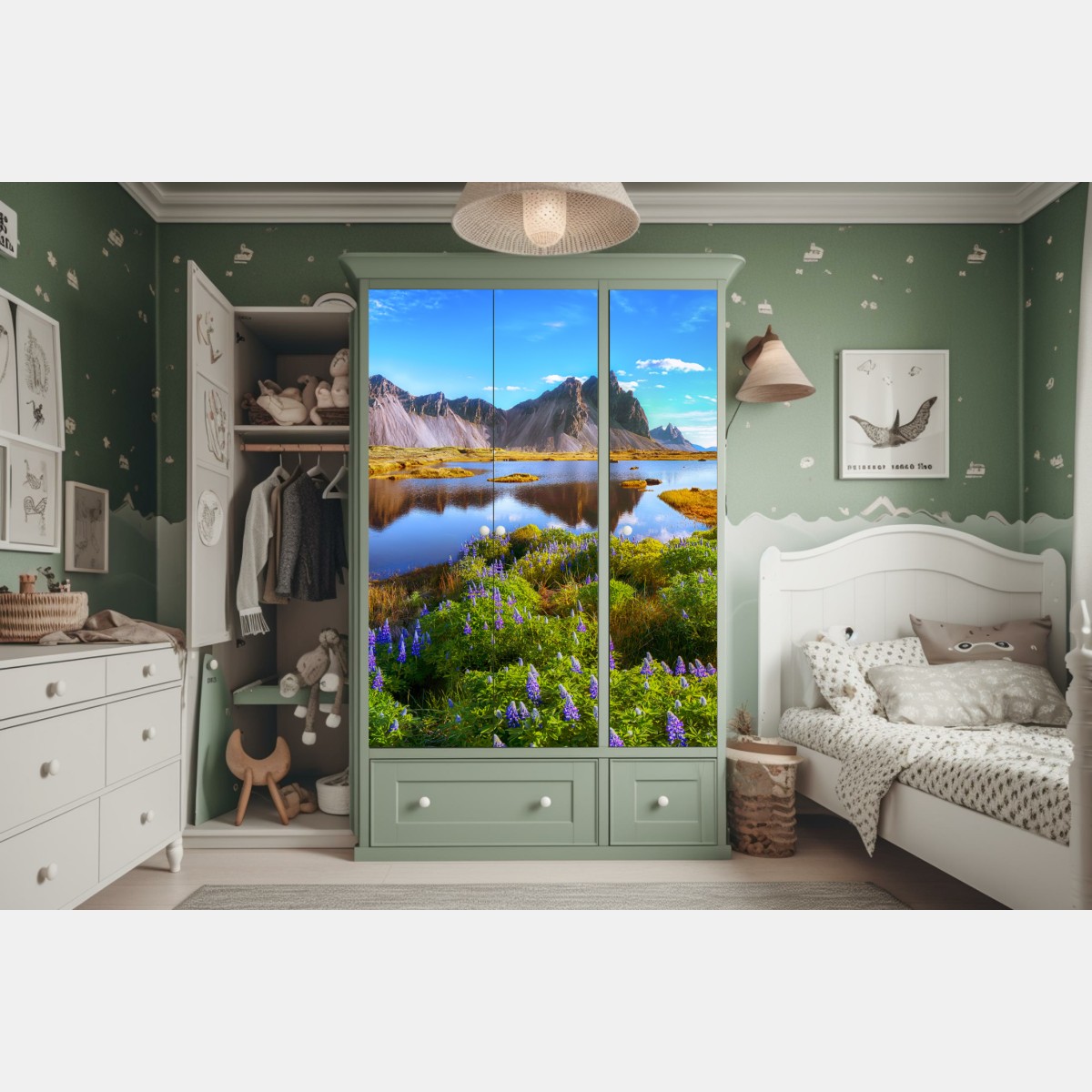 Naklejka na szafę żywe łubinowe łąki przy Vestrahorn, Islandia – Wallissimo® Naklejka na szafę żywe łubinowe łąki przy Vestrahorn, Islandia – Wallissimo®