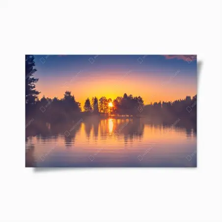 Plakat mglisty zachód słońca nad jeziorem – Wallissimo®