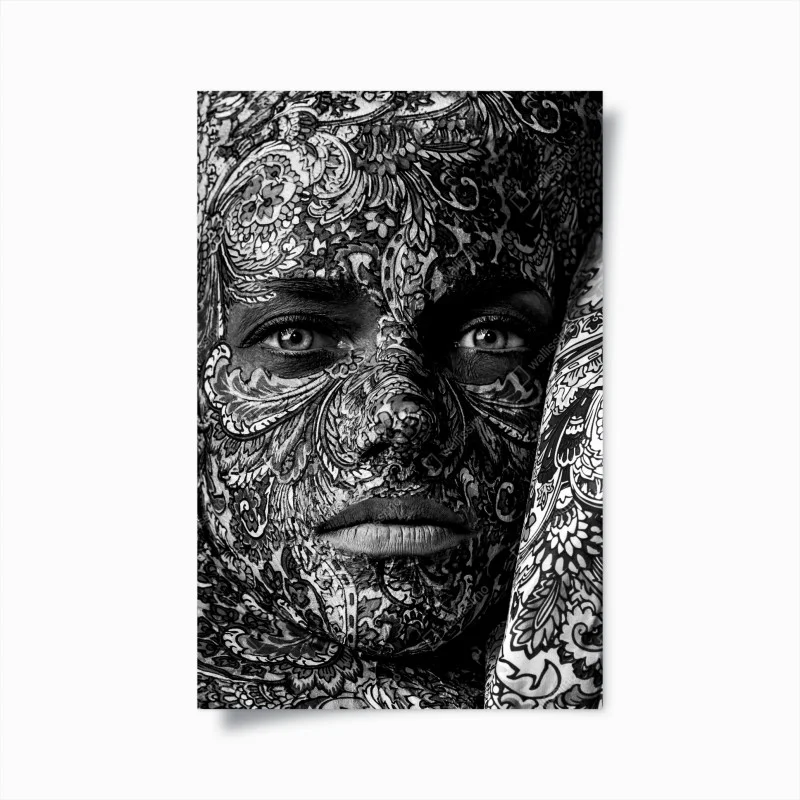 Plakat ornamentalny portret z kwiatowymi wzorami