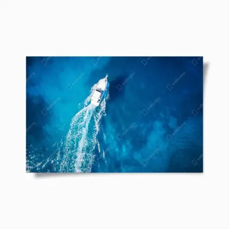 Plakat jacht nad krystalicznie niebieskim oceanem – Wallissimo®