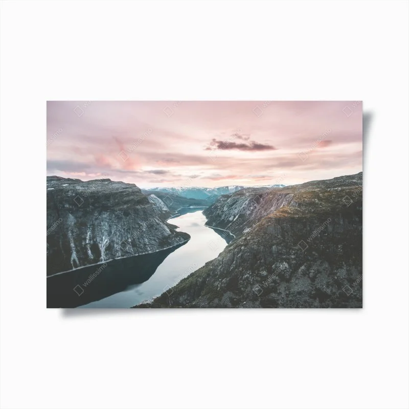 Plakat spokojny fiord o zachodzie słońca – Wallissimo®