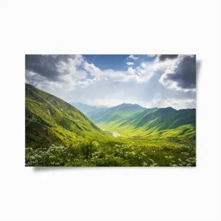 Plakat bujna zielona dolina górska – Wallissimo®