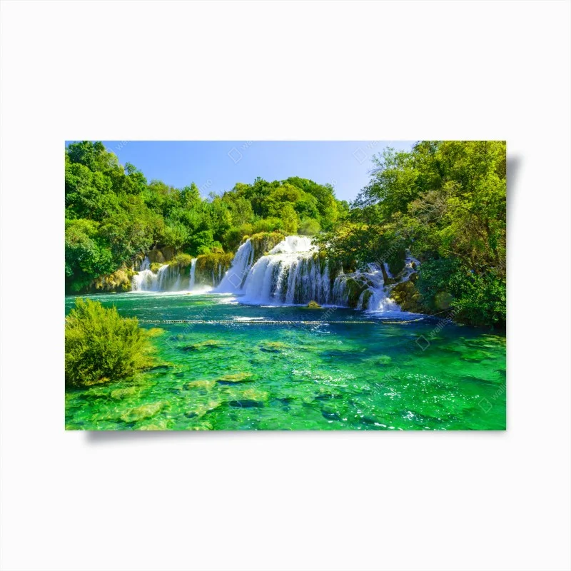 Plakat szmaragdowy wodospad