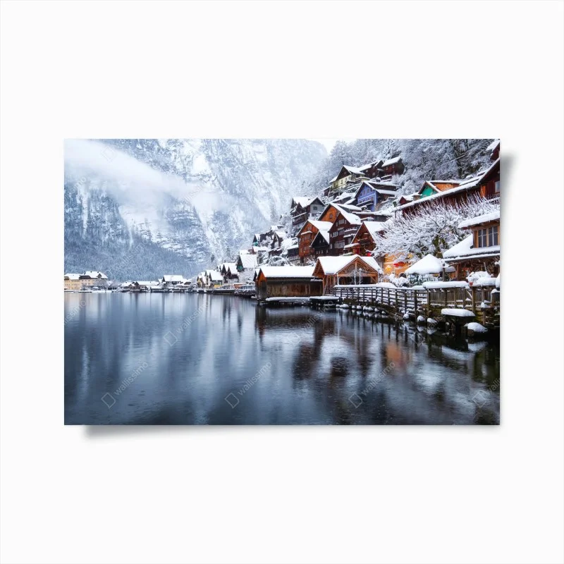 Plakat śnieżna wieś Hallstatt nad jeziorem