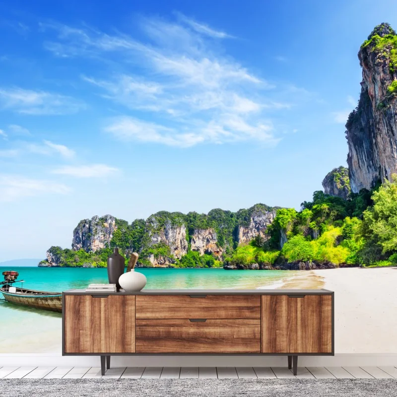 Fototapeta tradycyjna łódź na plaży Railay, Tajlandia – Wallissimo® Fototapeta tradycyjna łódź na plaży Railay, Tajlandia – Wallissimo®