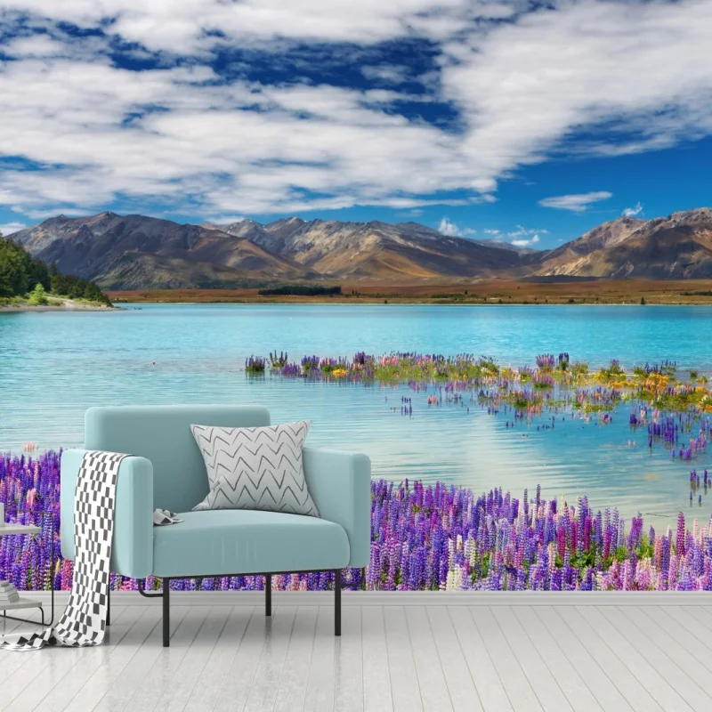 Fototapeta Lake Tekapo łubinowy dywan nad turkusowym jeziorem – Wallissimo® Fototapeta Lake Tekapo łubinowy dywan nad turkusowym jeziorem – Wallissimo®