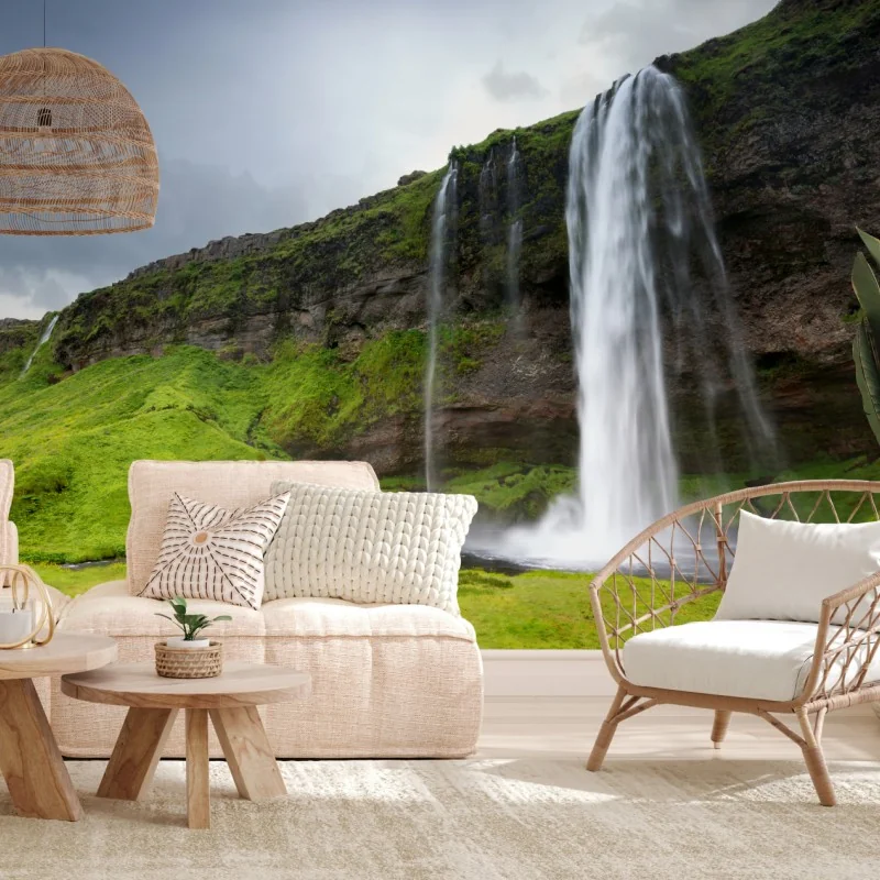 Fototapeta efektowny wodospad przy Seljalandsfoss, Islandia – Wallissimo® Fototapeta efektowny wodospad przy Seljalandsfoss, Islandia – Wallissimo®