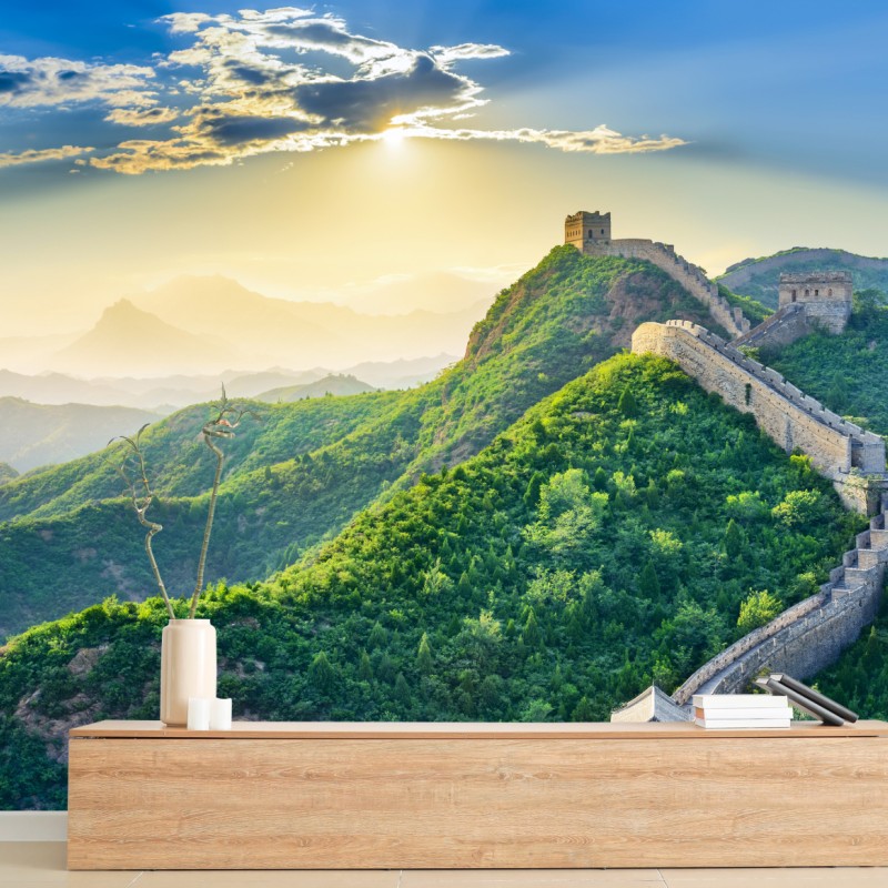 Fototapeta Wielki Mur o świcie nad zielonymi górami – Wallissimo® Fototapeta Wielki Mur o świcie nad zielonymi górami – Wallissimo®
