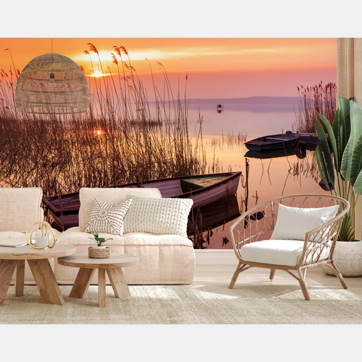 Fototapeta zachód słońca nad jeziorem z zacumowanymi łodziami – Wallissimo®
