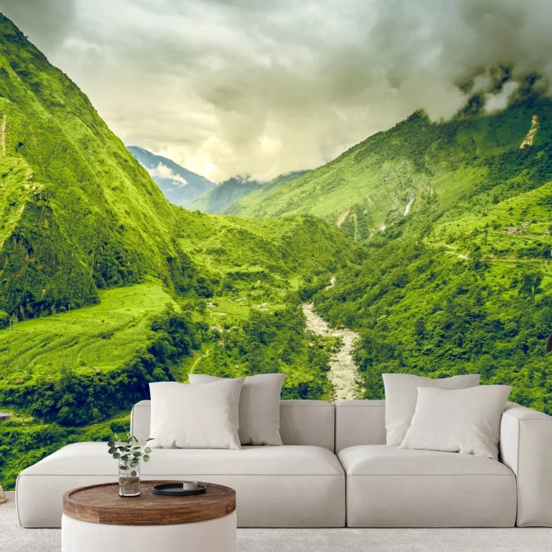Fototapeta bujna zielona dolina górska z rzeką – Wallissimo® Fototapeta bujna zielona dolina górska z rzeką – Wallissimo®