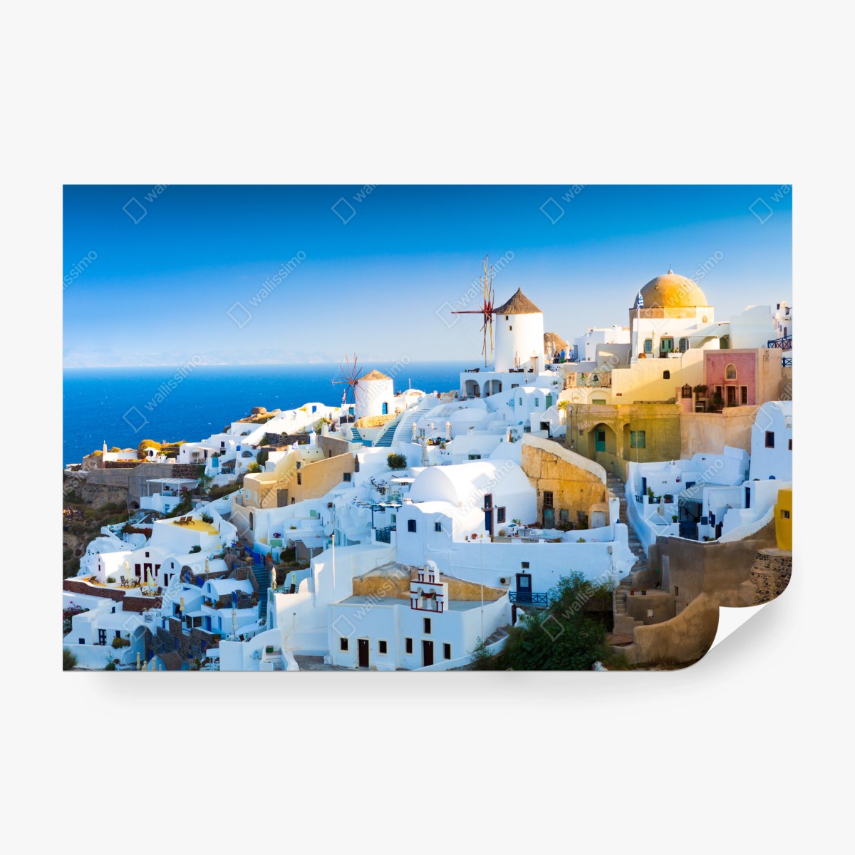 Fototapeta nasłonecznione miasteczko Santorini nad morzem – Wallissimo®