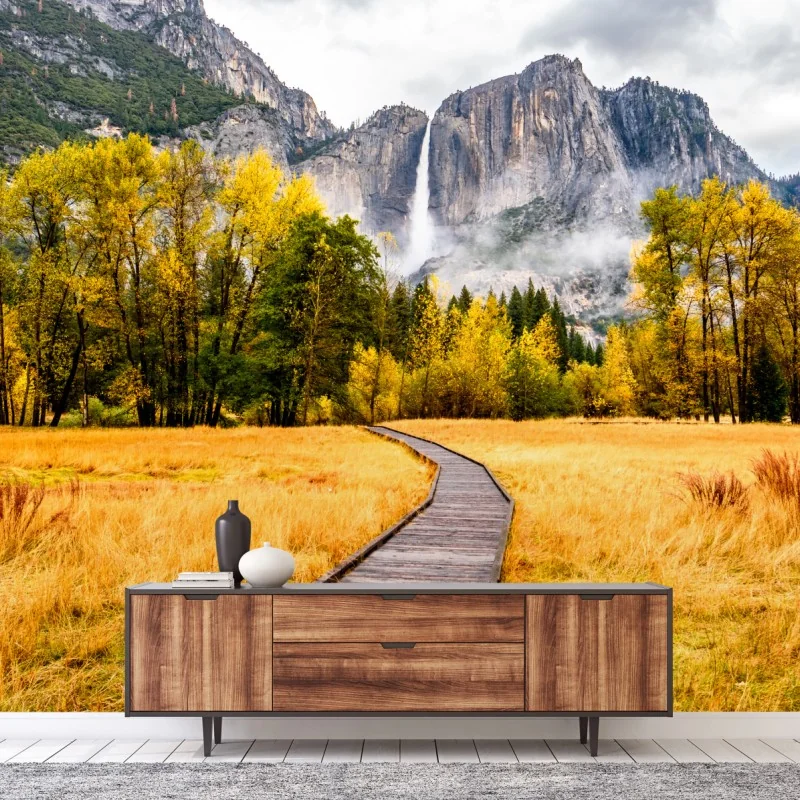 Fototapeta jesienna kładka prowadząca do wodospadu – Wallissimo® Fototapeta jesienna kładka prowadząca do wodospadu – Wallissimo®