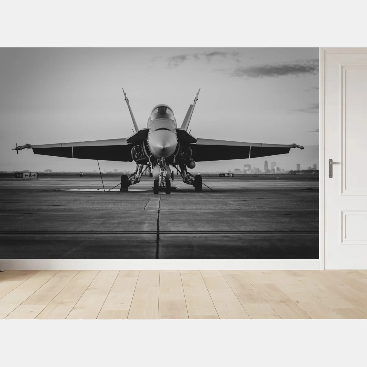 Fototapeta myśliwiec na pasie startowym – Wallissimo® Fototapeta myśliwiec na pasie startowym – Wallissimo®