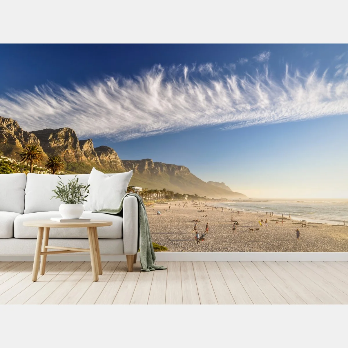 Fototapeta słoneczna plaża z górskim tłem – Wallissimo® Fototapeta słoneczna plaża z górskim tłem – Wallissimo®