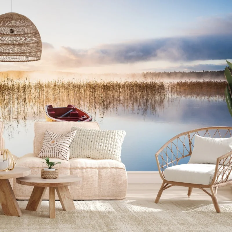 Fototapeta mglisty poranek nad jeziorem z czerwoną łódką – Wallissimo® Fototapeta mglisty poranek nad jeziorem z czerwoną łódką – Wallissimo®