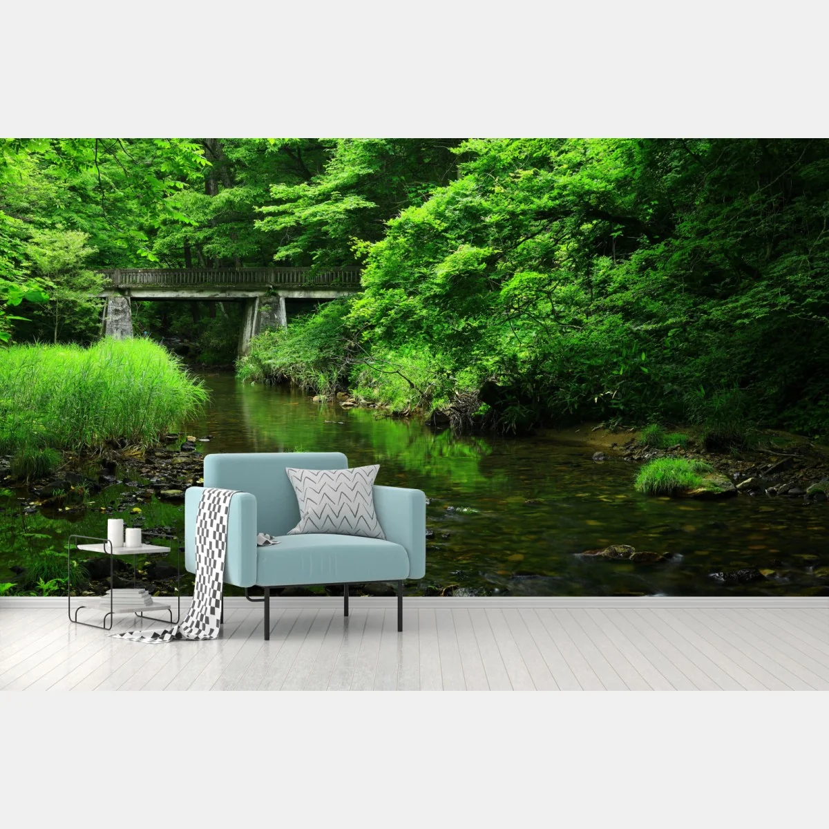 Fototapeta bujny zielony las z strumieniem i kamiennym mostem – Wallissimo® Fototapeta bujny zielony las z strumieniem i kamiennym mostem – Wallissimo®