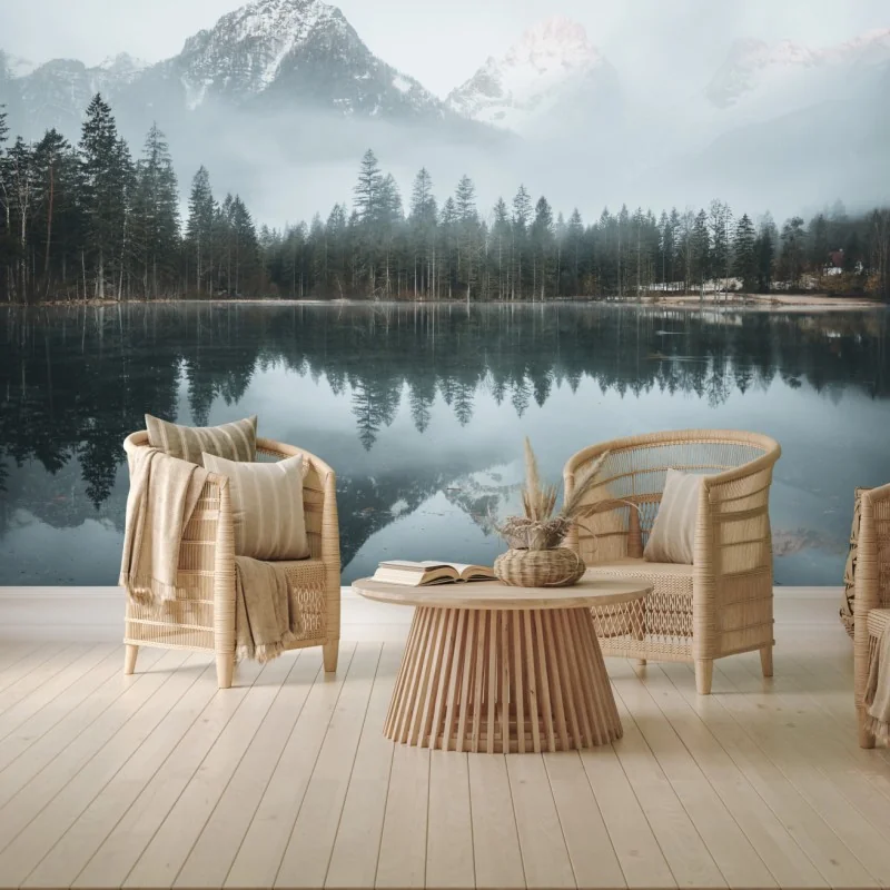 Fototapeta mglista alpejska panorama nad jeziorem – Wallissimo® Fototapeta mglista alpejska panorama nad jeziorem – Wallissimo®