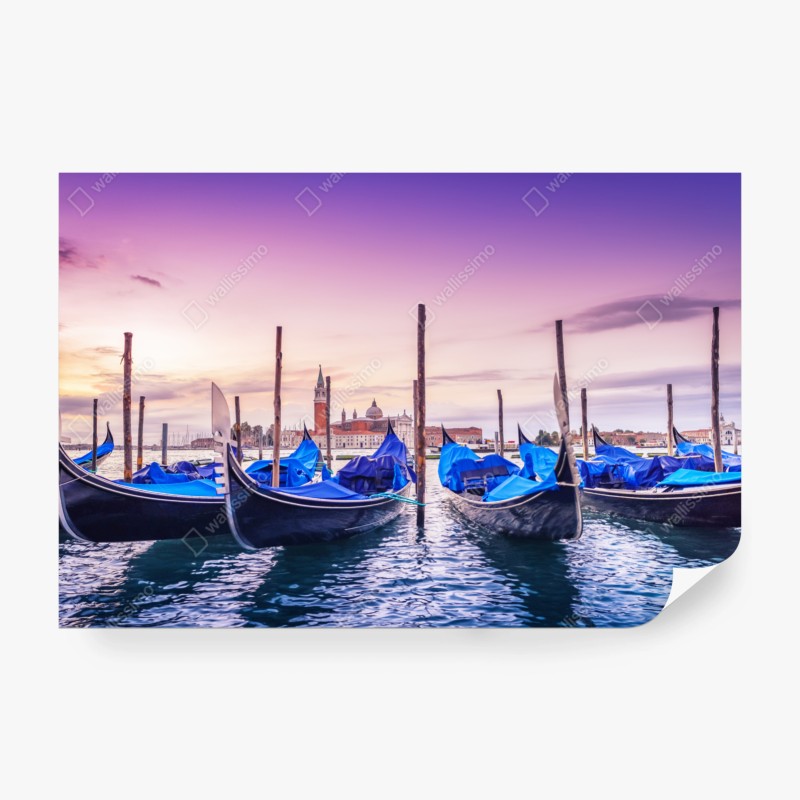 Fototapeta spokojny pastelowy zachód nad jeziorem z pomostem – Wallissimo®