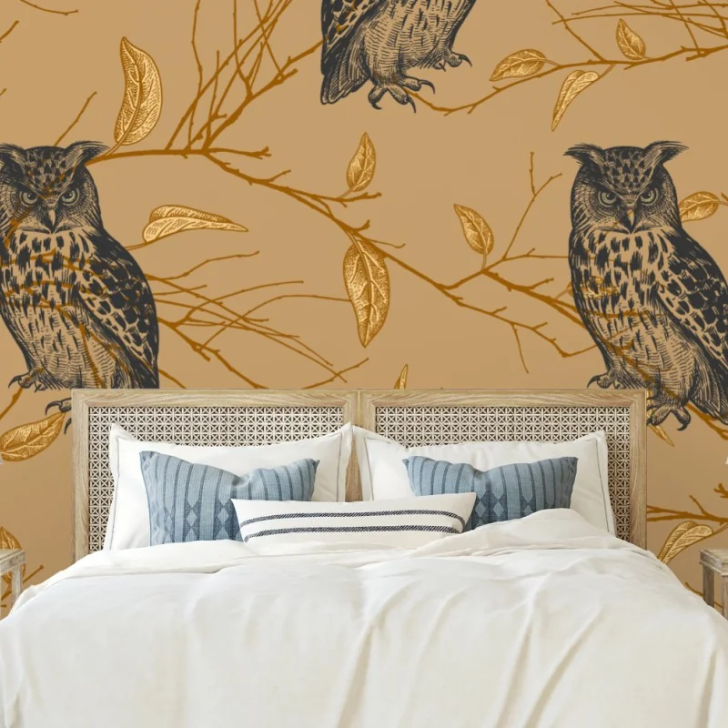 Fototapeta wzór ze złotymi sowami na beżowym tle – Wallissimo®