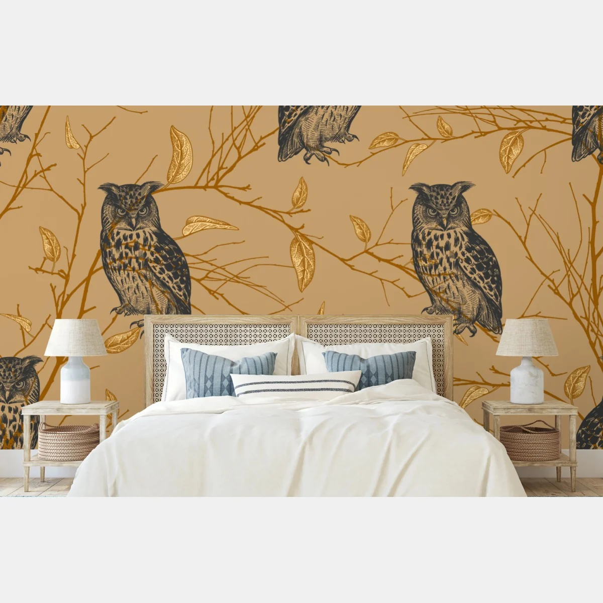 Fototapeta wzór ze złotymi sowami na beżowym tle – Wallissimo®