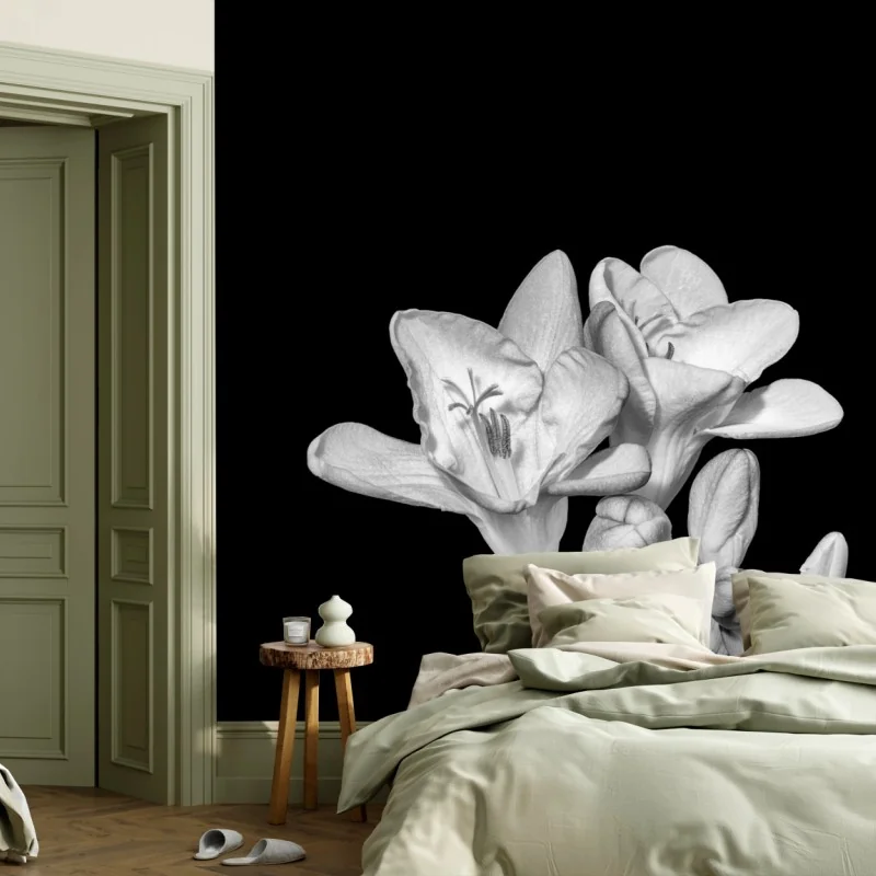 Fototapeta delikatna frezja w monochromie – Wallissimo® Fototapeta delikatna frezja w monochromie – Wallissimo®