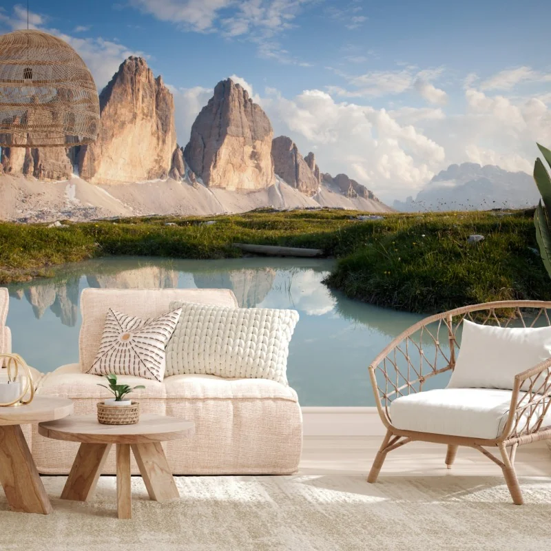 Fototapeta słoneczne alpejskie szczyty odbite w spokojnym jeziorze – Wallissimo® Fototapeta słoneczne alpejskie szczyty odbite w spokojnym jeziorze – Wallissimo®