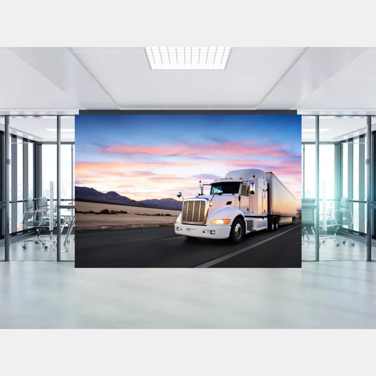 Fototapeta ciężarówka w ruchu o zachodzie słońca – Wallissimo® Fototapeta ciężarówka w ruchu o zachodzie słońca – Wallissimo®