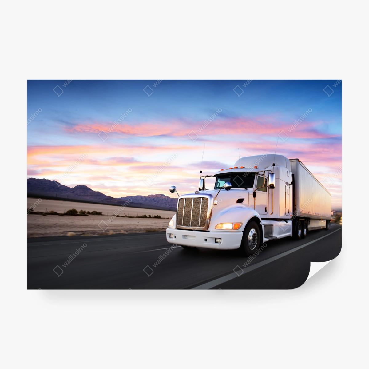 Fototapeta ciężarówka w ruchu o zachodzie słońca – Wallissimo® Fototapeta ciężarówka w ruchu o zachodzie słońca – Wallissimo®