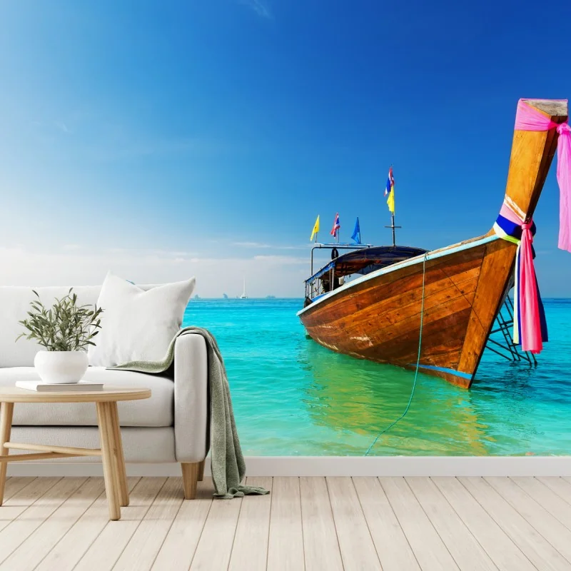 Fototapeta długa łódź na turkusowej plaży, Morze Andamańskie – Wallissimo® Fototapeta długa łódź na turkusowej plaży, Morze Andamańskie – Wallissimo®