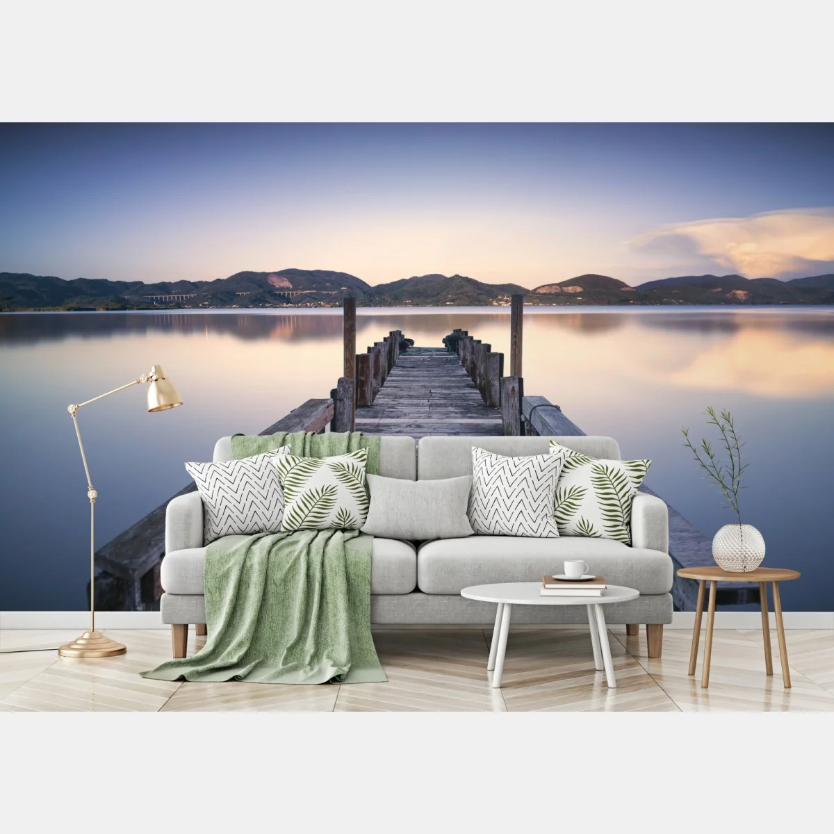 Fototapeta drewniany pomost nad jeziorem Versilia Massaciuccoli – Wallissimo® Fototapeta drewniany pomost nad jeziorem Versilia Massaciuccoli – Wallissimo®