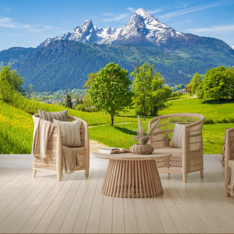 Fototapeta spokojna alpejska łąka z górskimi szczytami – Wallissimo® Fototapeta spokojna alpejska łąka z górskimi szczytami – Wallissimo®