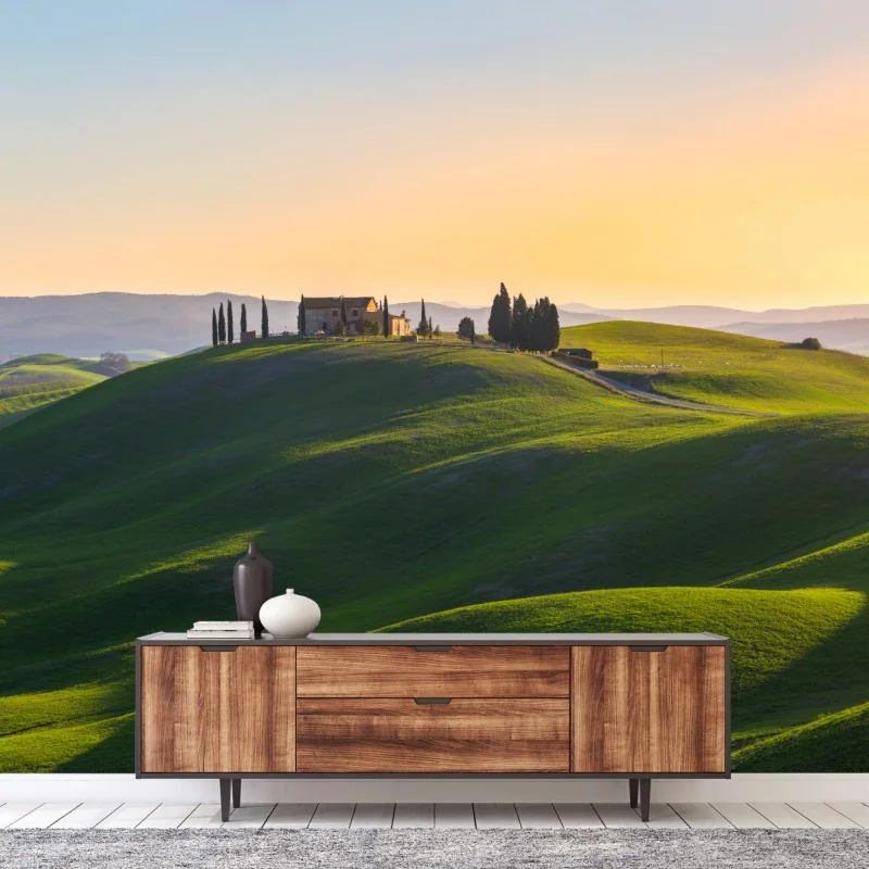 Fototapeta gospodarstwo na zielonych wzgórzach, Crete Senesi – Wallissimo® Fototapeta gospodarstwo na zielonych wzgórzach, Crete Senesi – Wallissimo®