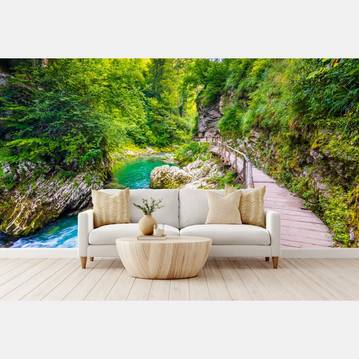 Fototapeta turkusowa rzeka i drewniana ścieżka w lesie – Wallissimo® Fototapeta turkusowa rzeka i drewniana ścieżka w lesie – Wallissimo®