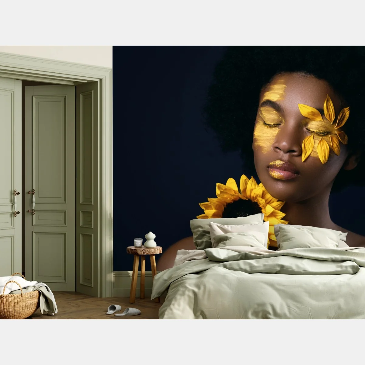 Fototapeta słonecznikowa muza: portret z płatkami słonecznika – Wallissimo® Fototapeta słonecznikowa muza: portret z płatkami słonecznika – Wallissimo®