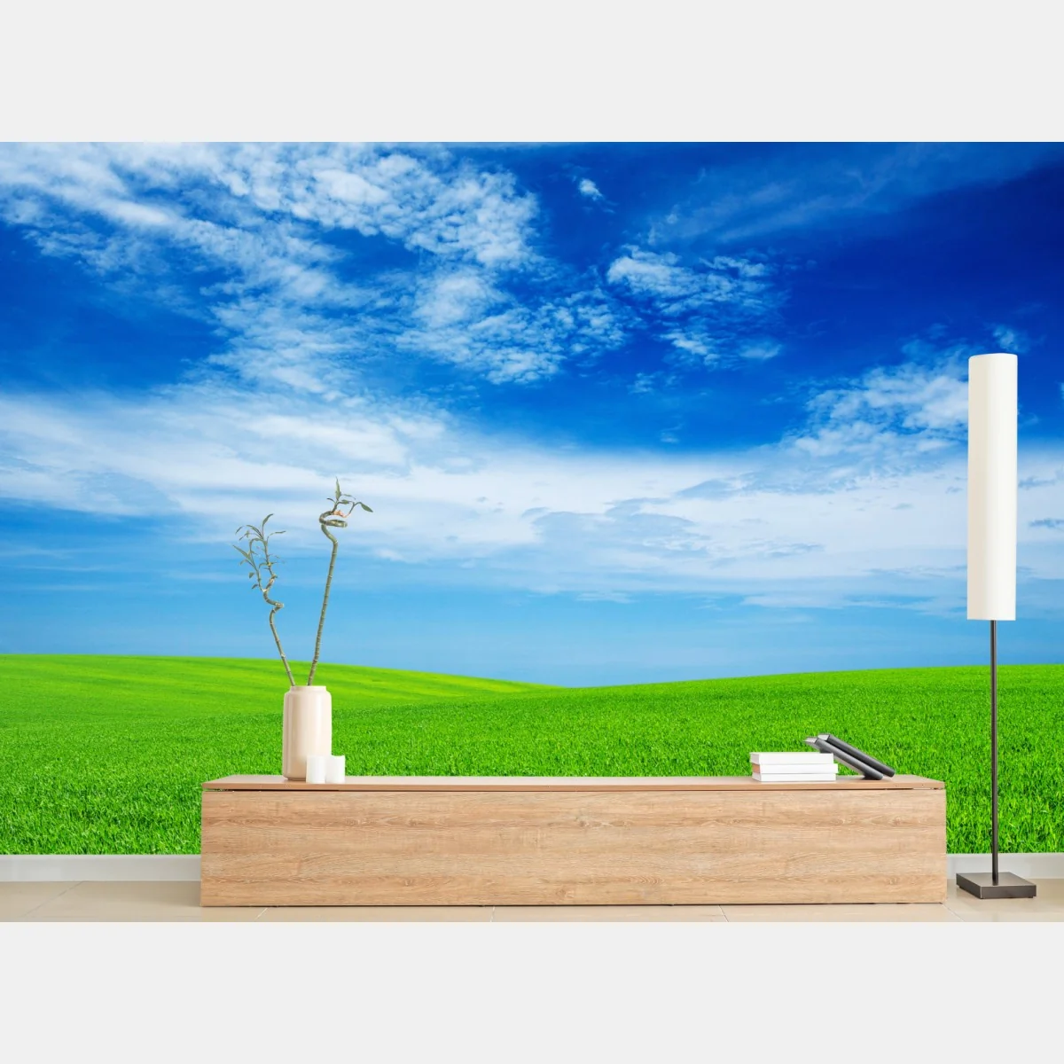 Fototapeta zielona łąka pod błękitnym niebem – Wallissimo® Fototapeta zielona łąka pod błękitnym niebem – Wallissimo®