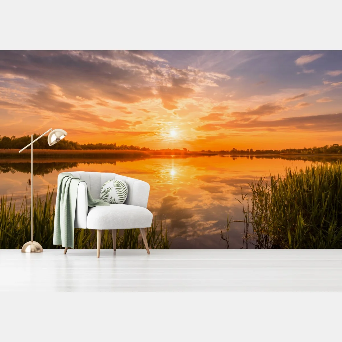 Fototapeta złoty zachód słońca nad spokojnym jeziorem – Wallissimo® Fototapeta złoty zachód słońca nad spokojnym jeziorem – Wallissimo®