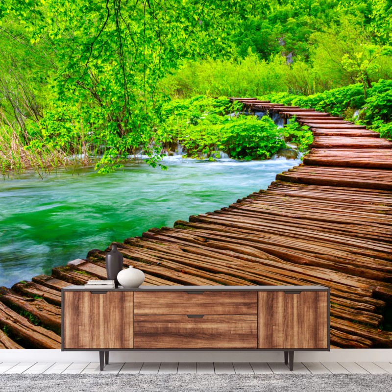 Fototapeta spokojna zielona kładka nad rzeką – Wallissimo® Fototapeta spokojna zielona kładka nad rzeką – Wallissimo®