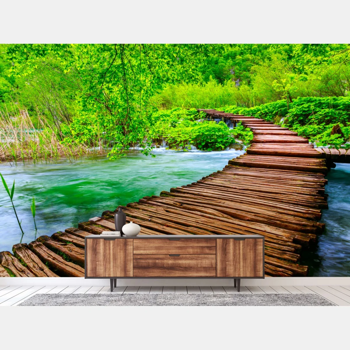 Fototapeta spokojna zielona kładka nad rzeką – Wallissimo® Fototapeta spokojna zielona kładka nad rzeką – Wallissimo®