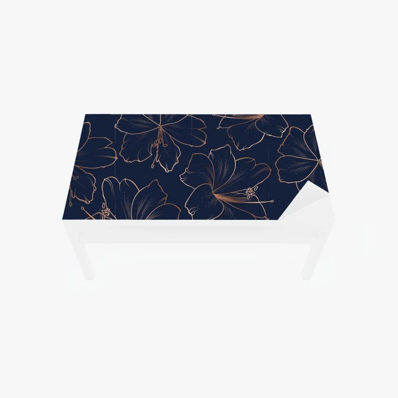 Naklejka na biurko i stół granatowy motyw z złotymi konturami kwiatów