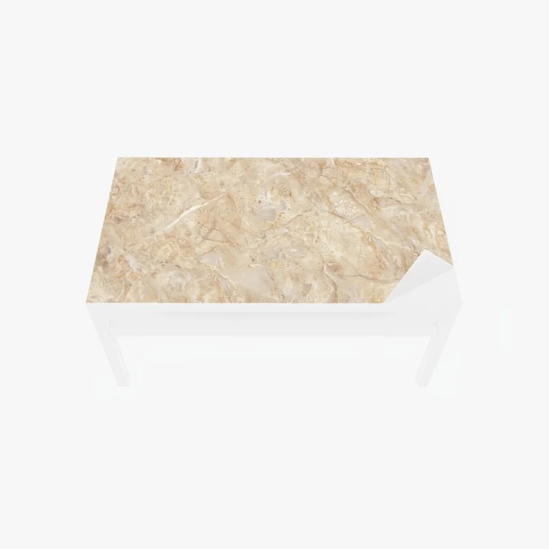 Naklejka na biurko i stół beżowa tekstura marmuru z naturalnymi żyłami