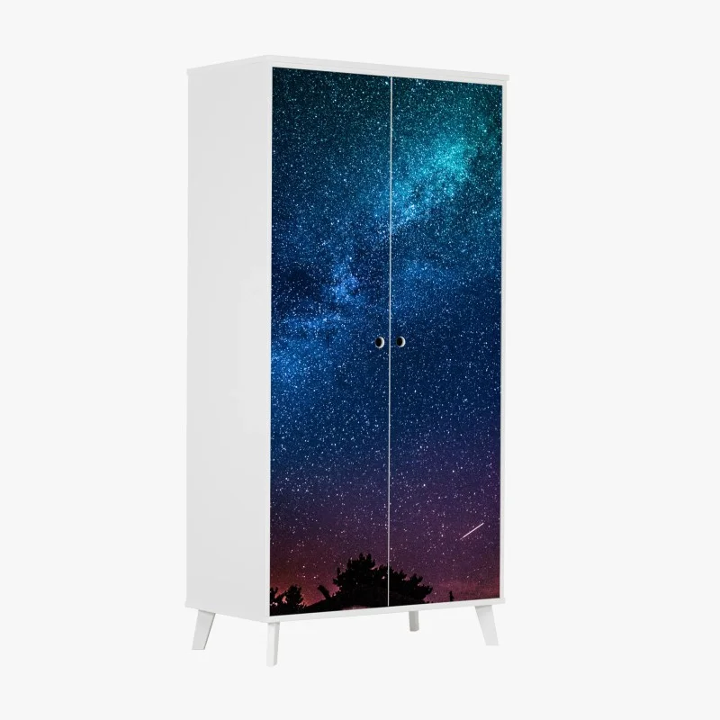 Naklejka na szafę głębokie błękitne nocne niebo z drogą mleczną i spadającą gwiazdą