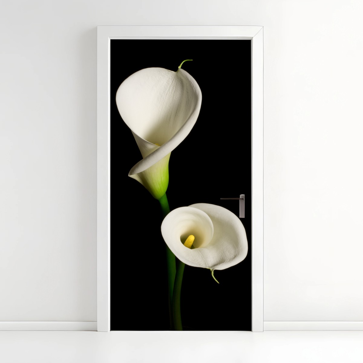 Naklejka na drzwi białe kalie na czarnym tle – Wallissimo®