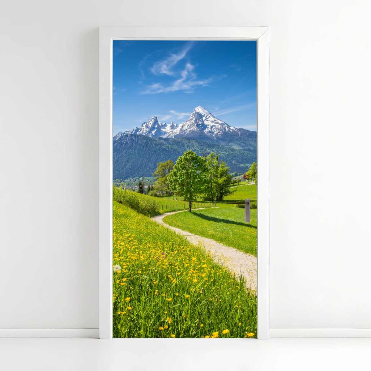 Naklejka na drzwi alpejska łąka i górska ścieżka – Wallissimo®