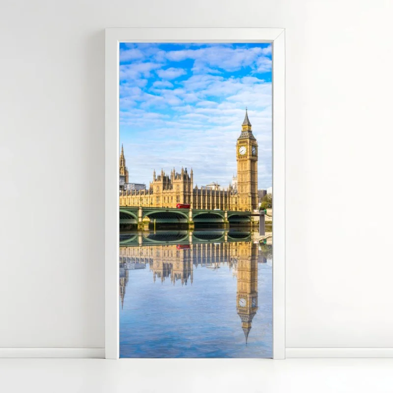 Naklejka na drzwi Londyn panorama nad rzeką z odbiciem