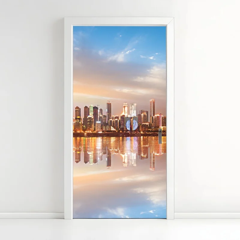 Naklejka na drzwi panorama miasta odbita w wodzie o zmierzchu