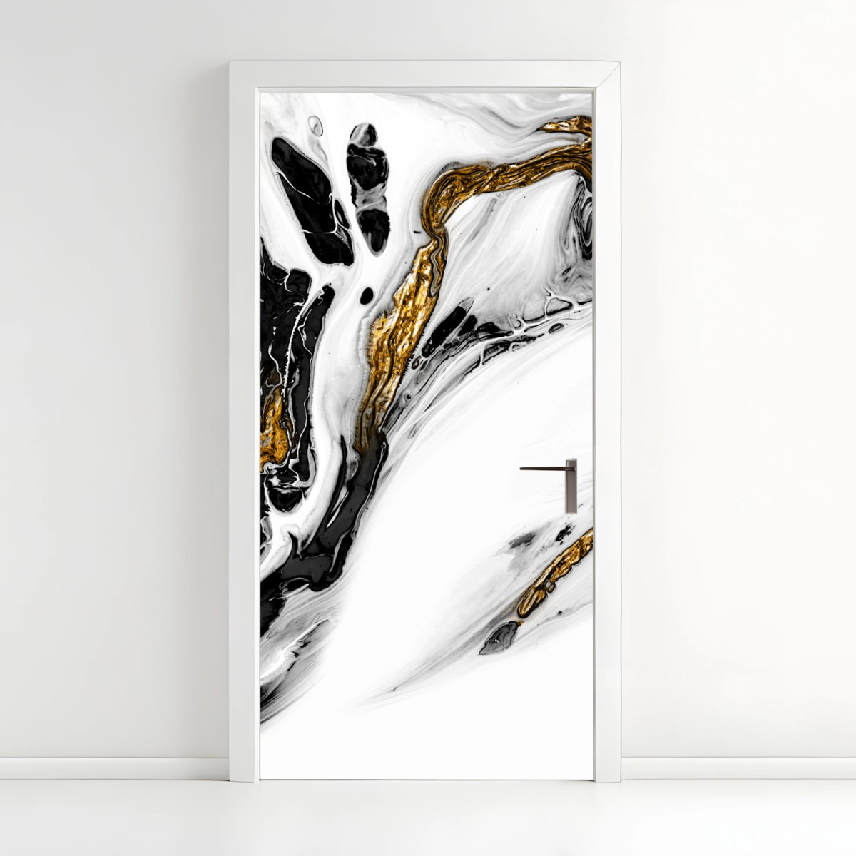 Naklejka na drzwi czarno-biała abstrakcja ze złotymi żyłami – Wallissimo®
