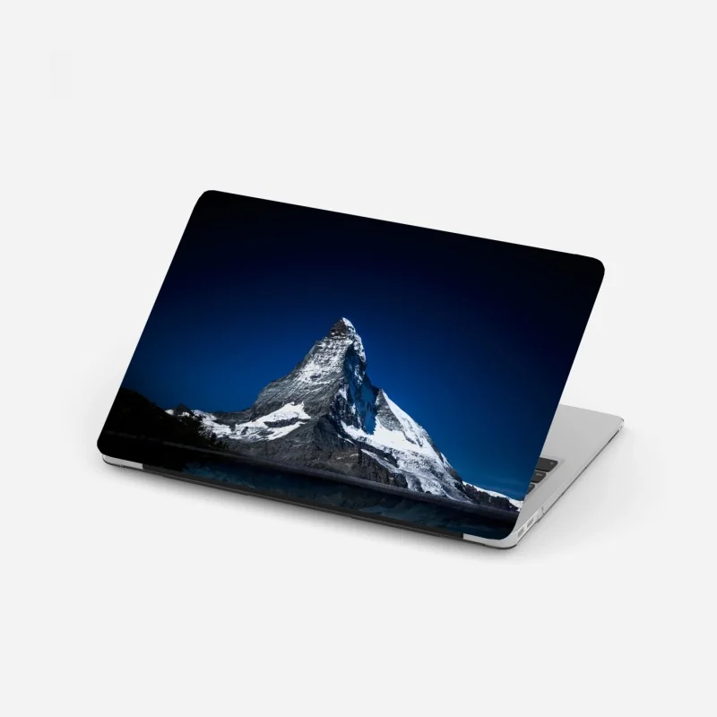 Naklejka na laptopa słoneczna leśna ścieżka w zieleni – Wallissimo®