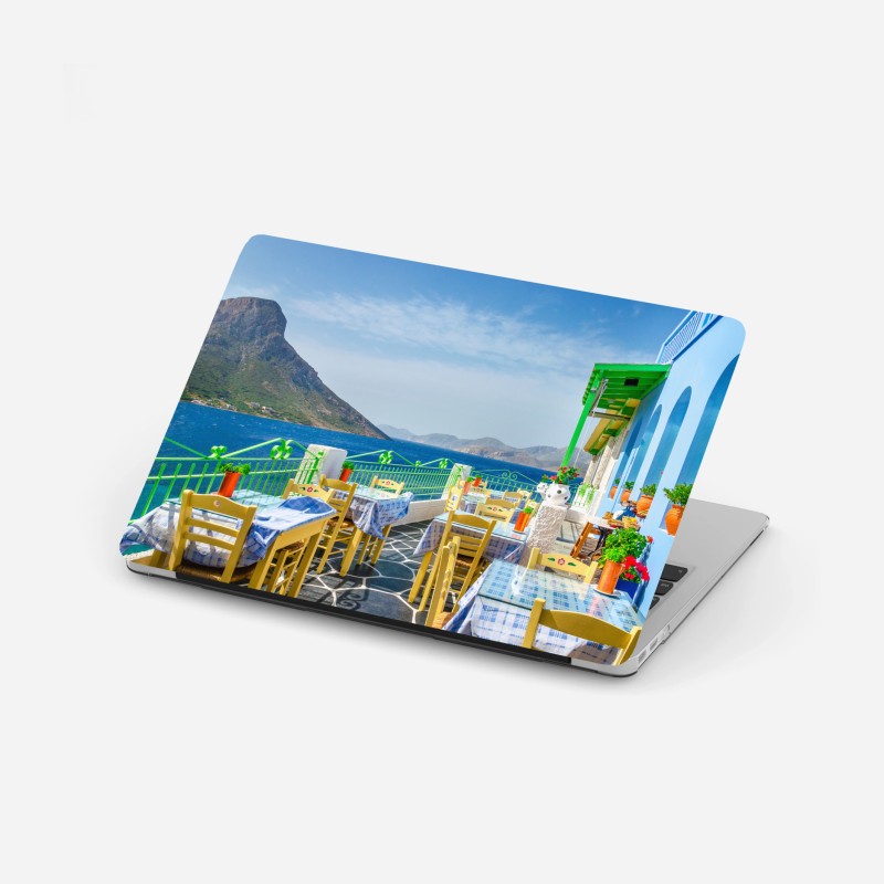 Naklejka na laptopa mglisty krajobraz plantacji herbaty w Munnar – Wallissimo®