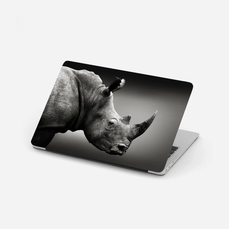 Naklejka na laptopa delikatne różowe anemony i niebieski motyl – Wallissimo®